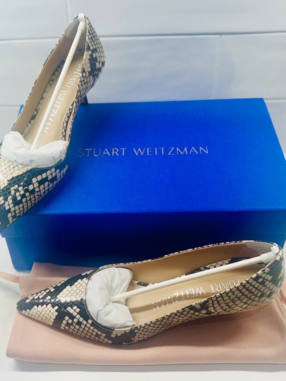 Stuart Weitzman Black & Cream Snake-Print Pointed Toe Flats